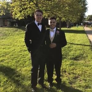 Meet your Posher, Larry